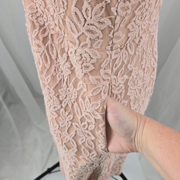 718-17 Torrid Dusty pink Rose Lace Midi Dress Size 2 16/18 - Picture 3 of 10